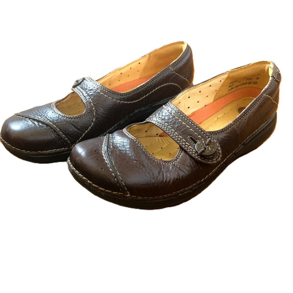 Clarks Brown Leather Mary Jane Flats